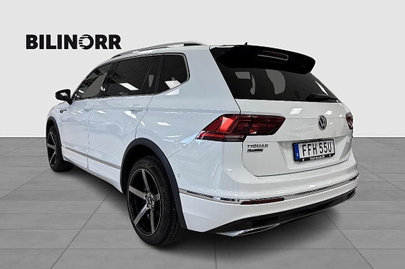 Volkswagen Tiguan Allspace 2 of 5