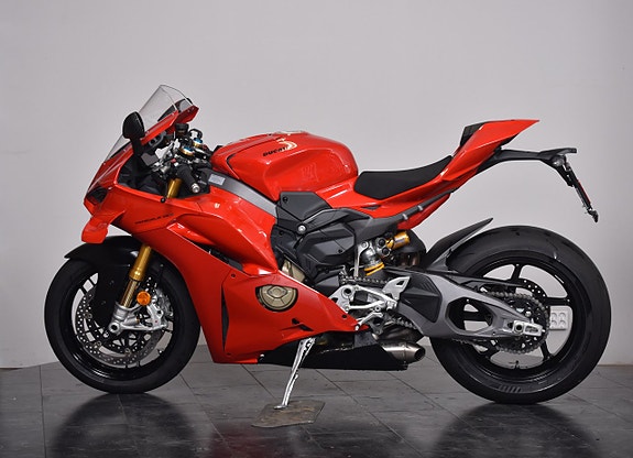 Ducati Panigale V4 S / Akrapovic / 140 Mil 5 of 5