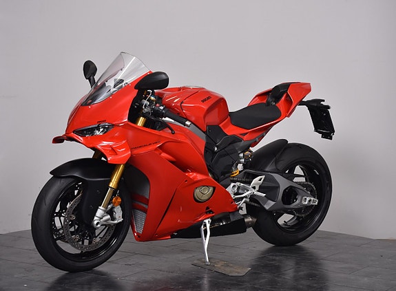 Ducati Panigale V4 S Akrapovic / 155 Mil 6 of 17