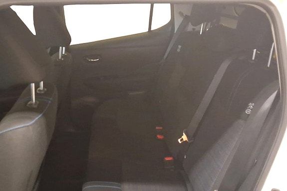 Nissan Leaf 11 of 20