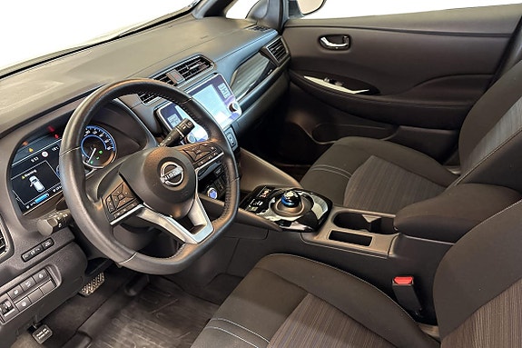 Nissan Leaf 12 of 19