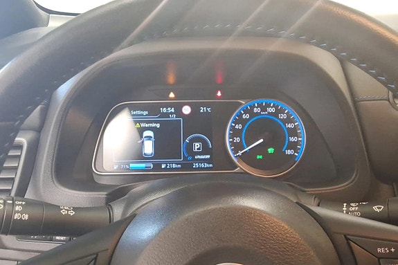 Nissan Leaf 13 of 20
