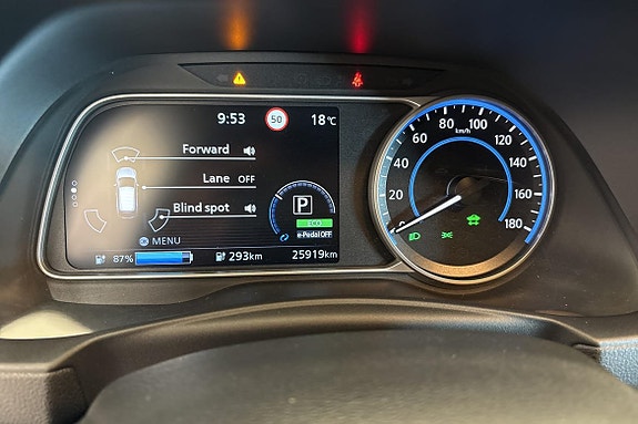 Nissan Leaf 14 of 19