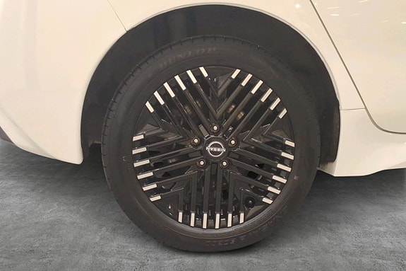 Nissan Leaf 6 of 20