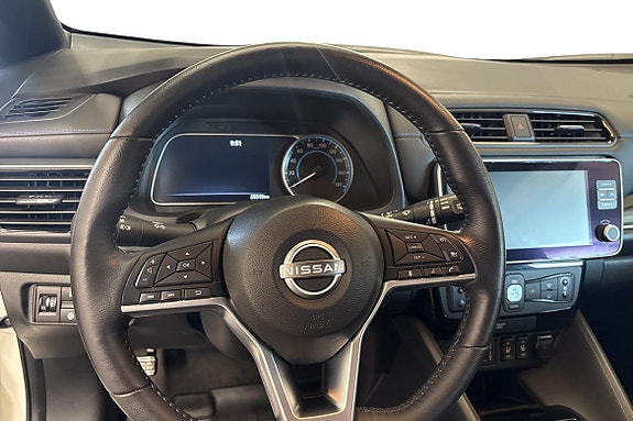 Nissan Leaf 8 of 19