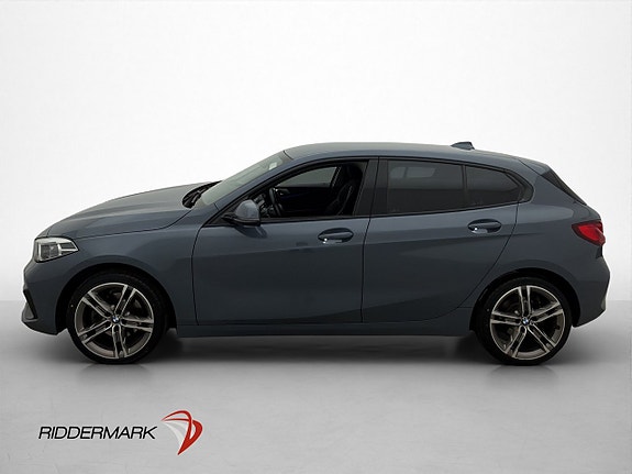 BMW 118i 4 of 5