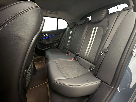 BMW 118i 11 of 28