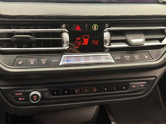 BMW 118i 19 of 28