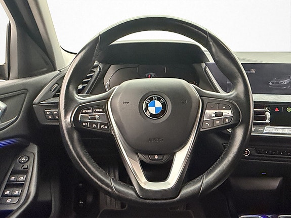 BMW 118i 9 of 28