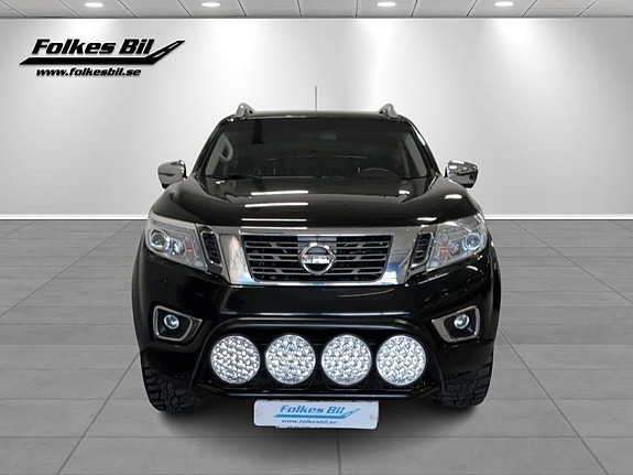 Nissan Navara 2 of 5