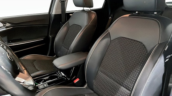 Kia XCeed 8 of 14