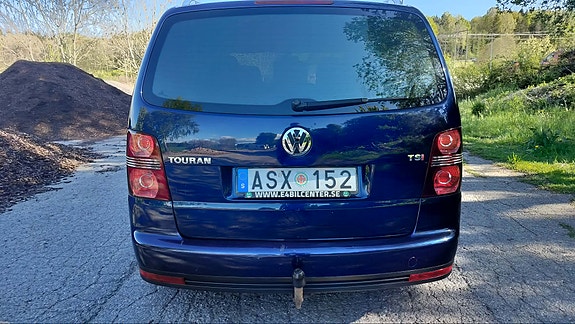Volkswagen Touran 6 of 10