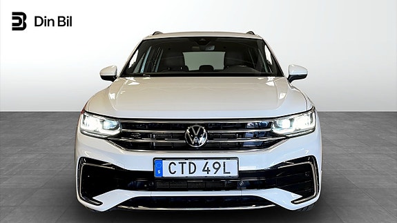 Volkswagen Tiguan 4 of 5