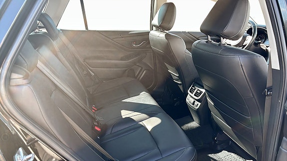 Subaru Outback 5 of 5