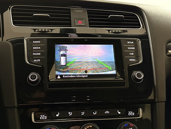 Volkswagen Golf VII 14 of 16