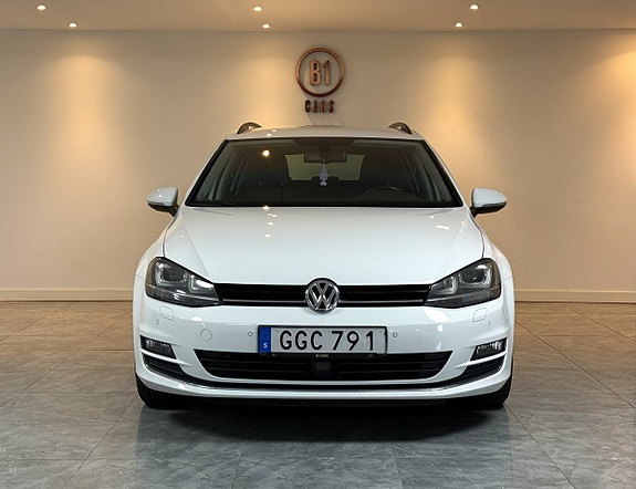 Volkswagen Golf VII 6 of 16