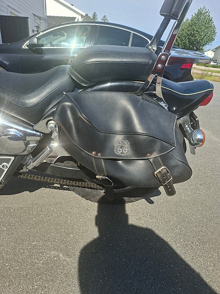 Suzuki VZ800 Marauder 3 of 5