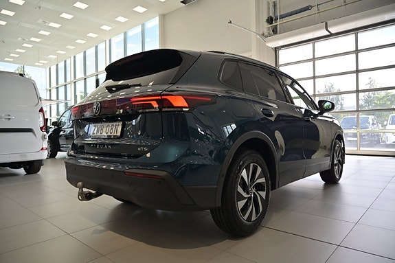 Volkswagen Tiguan 10 of 26