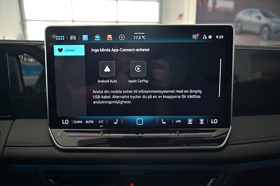 Volkswagen Tiguan 18 of 26