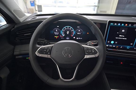 Volkswagen Tiguan 13 of 26