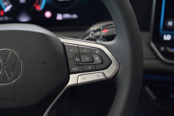 Volkswagen Tiguan 16 of 26