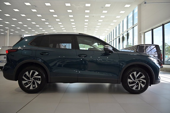 Volkswagen Tiguan 6 of 26