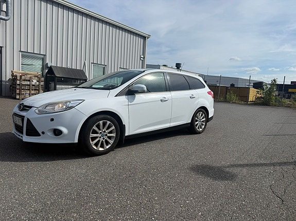Ford Focus 2 of 5