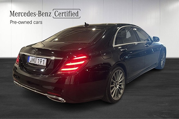 Mercedes-Benz S450 3 of 5