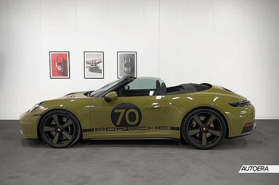 Porsche 911 2 of 5