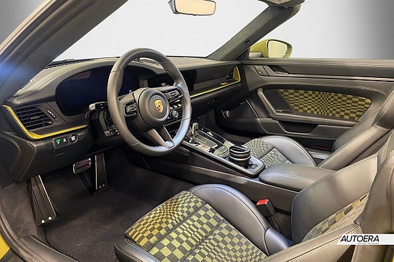 Porsche 911 12 of 30