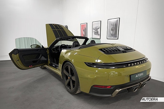 Porsche 911 8 of 30