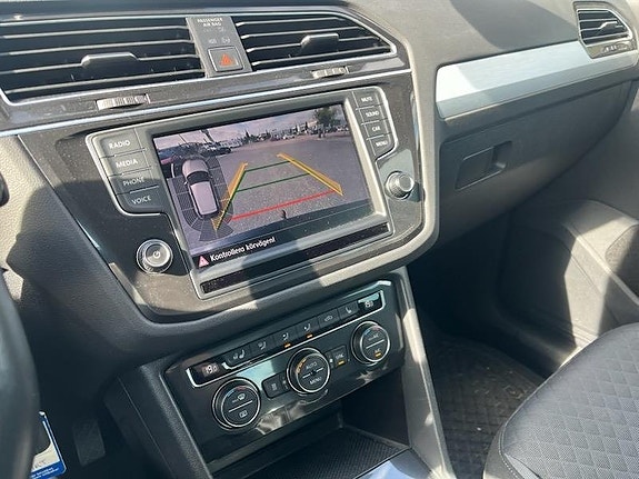 Volkswagen Tiguan 5 of 5
