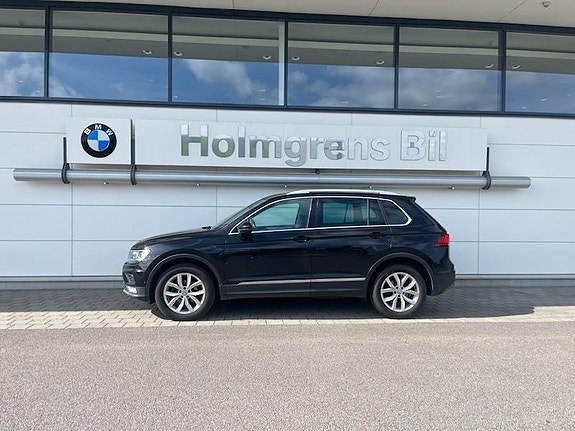 Volkswagen Tiguan 3 of 5