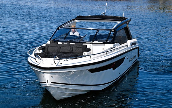 Askeladden C97 med 2 x 300hk Suzuki duoprop 3 of 5