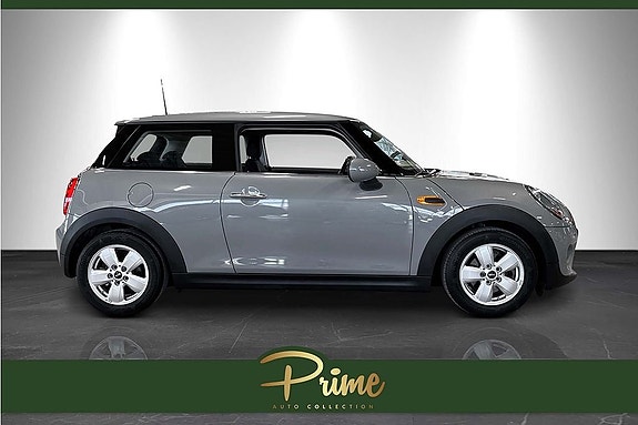 MINI One 2 of 5