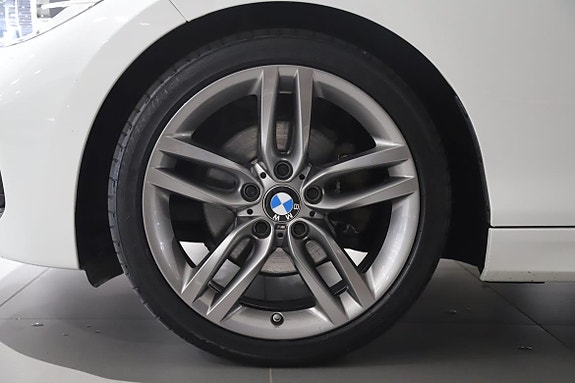 BMW 120i 5 of 5