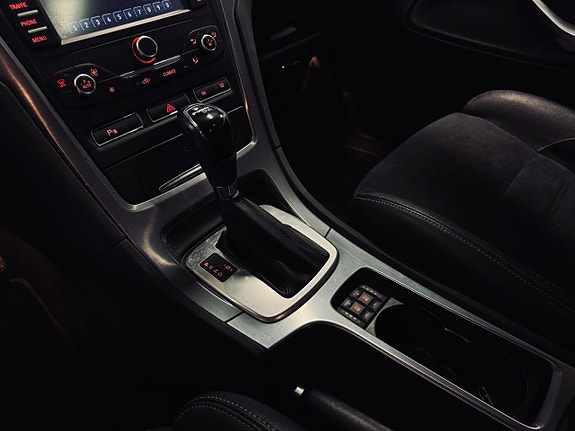 Ford Mondeo 13 of 26
