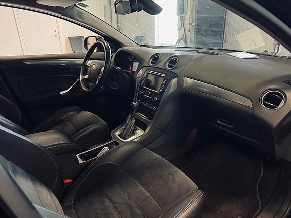 Ford Mondeo 10 of 26