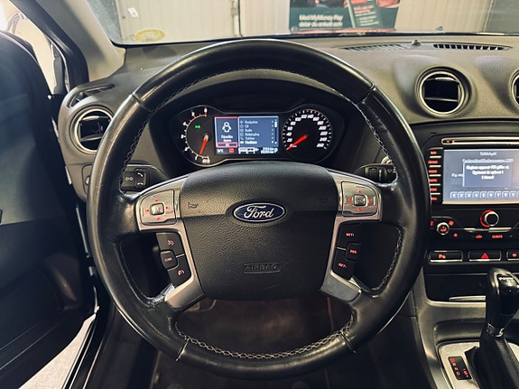 Ford Mondeo 9 of 26