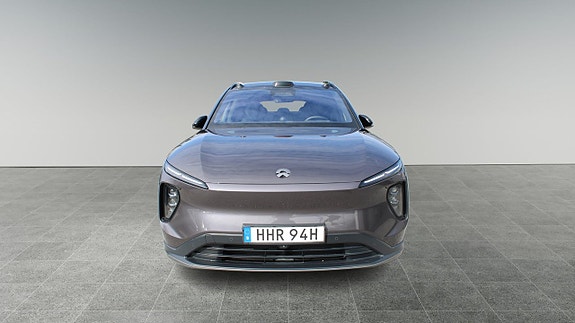 NIO EL6 3 of 15