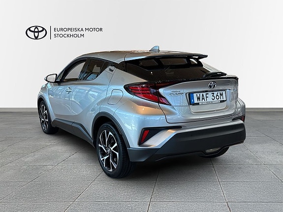 Toyota C-HR 3 of 11