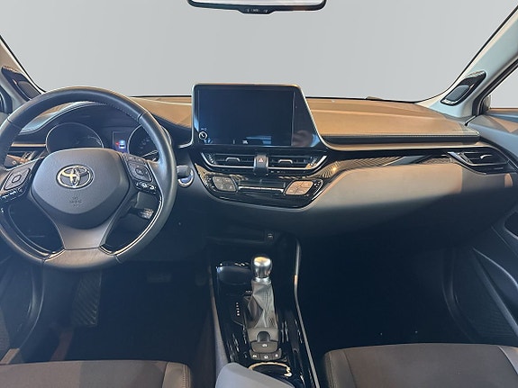 Toyota C-HR 9 of 11