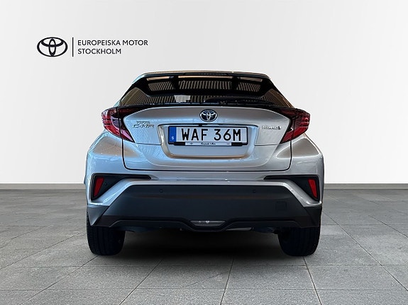 Toyota C-HR 5 of 11