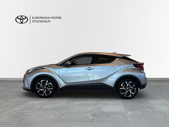 Toyota C-HR 4 of 11