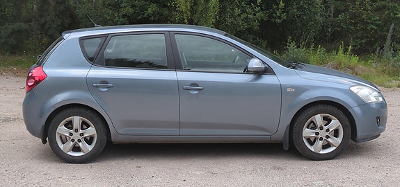 Kia Ceed 3 of 5