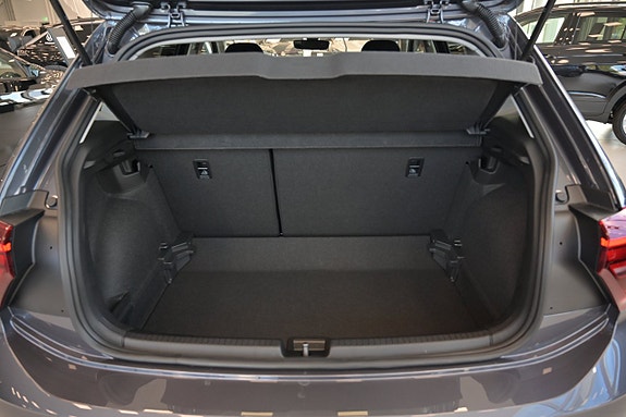 Volkswagen Polo 22 of 22