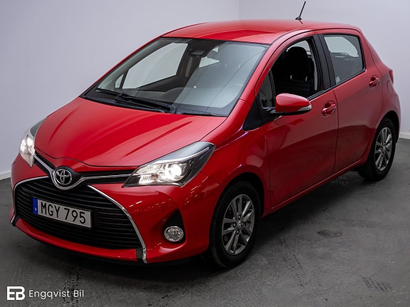 Toyota Yaris 8 of 30