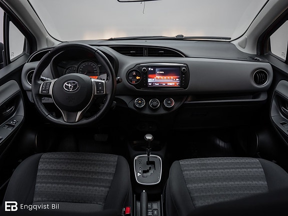 Toyota Yaris 18 of 30