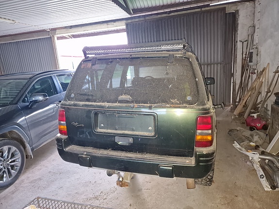 Jeep Grand Cherokee 4 of 5