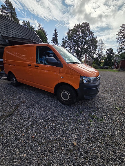Volkswagen Transporter 3 of 5